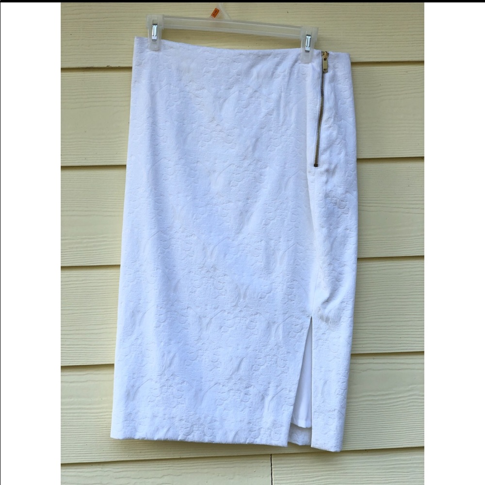 New!! White Skirt with Slit